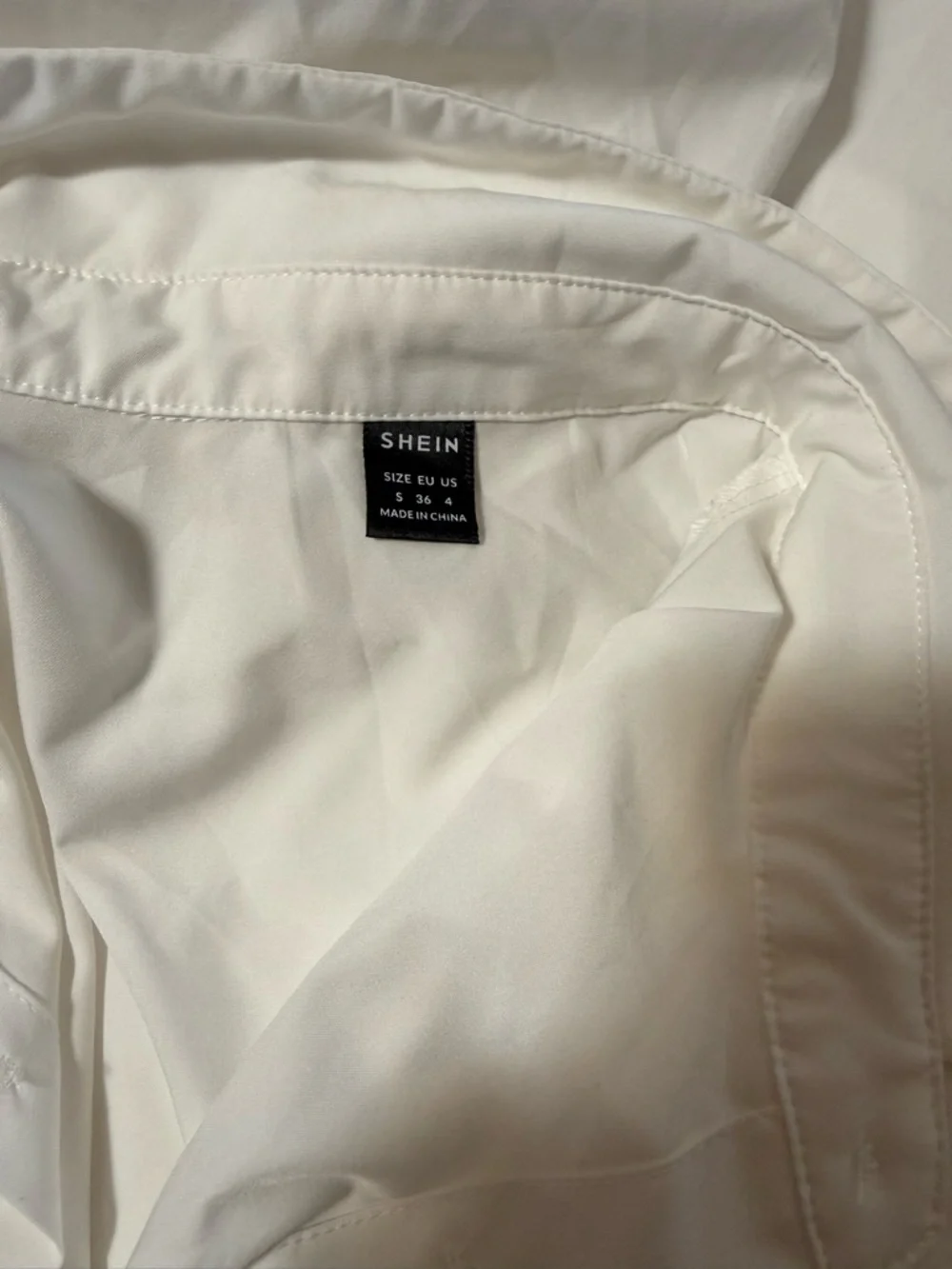 White Rhinestone SHEIN Button Down - Picture 4 of 4
